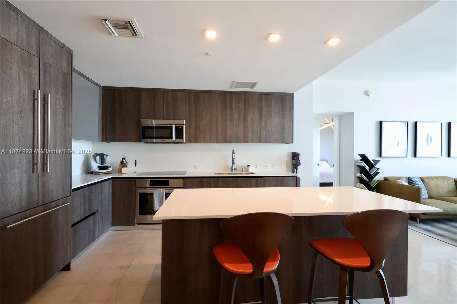 68 SE 6th St # 3607, Miami FL 33131