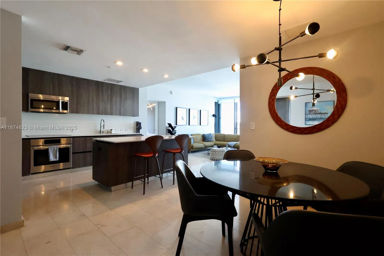 68 SE 6th St # 3607, Miami FL 33131