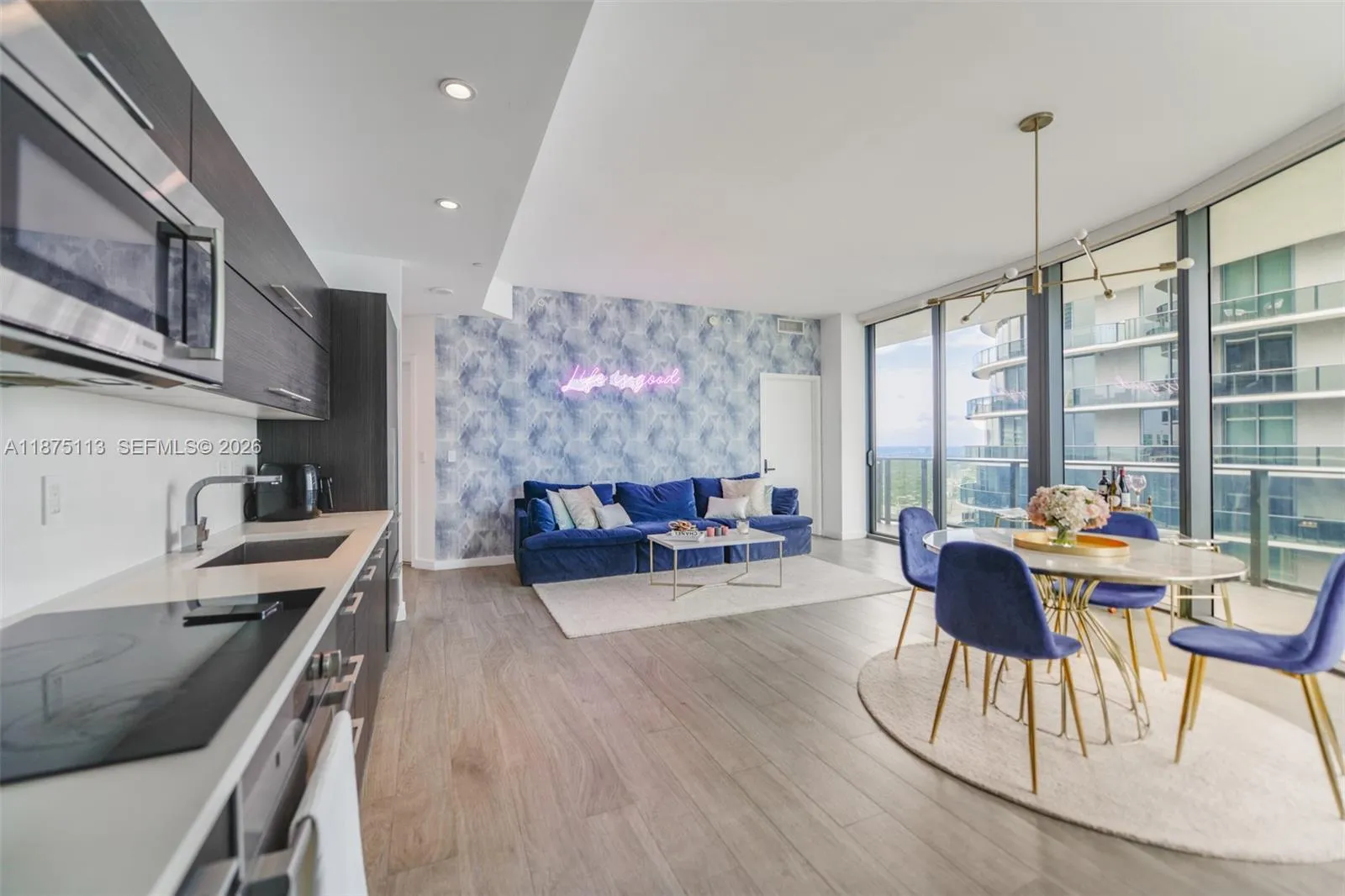 45 SW 9th ST # 4108, Miami FL 33130