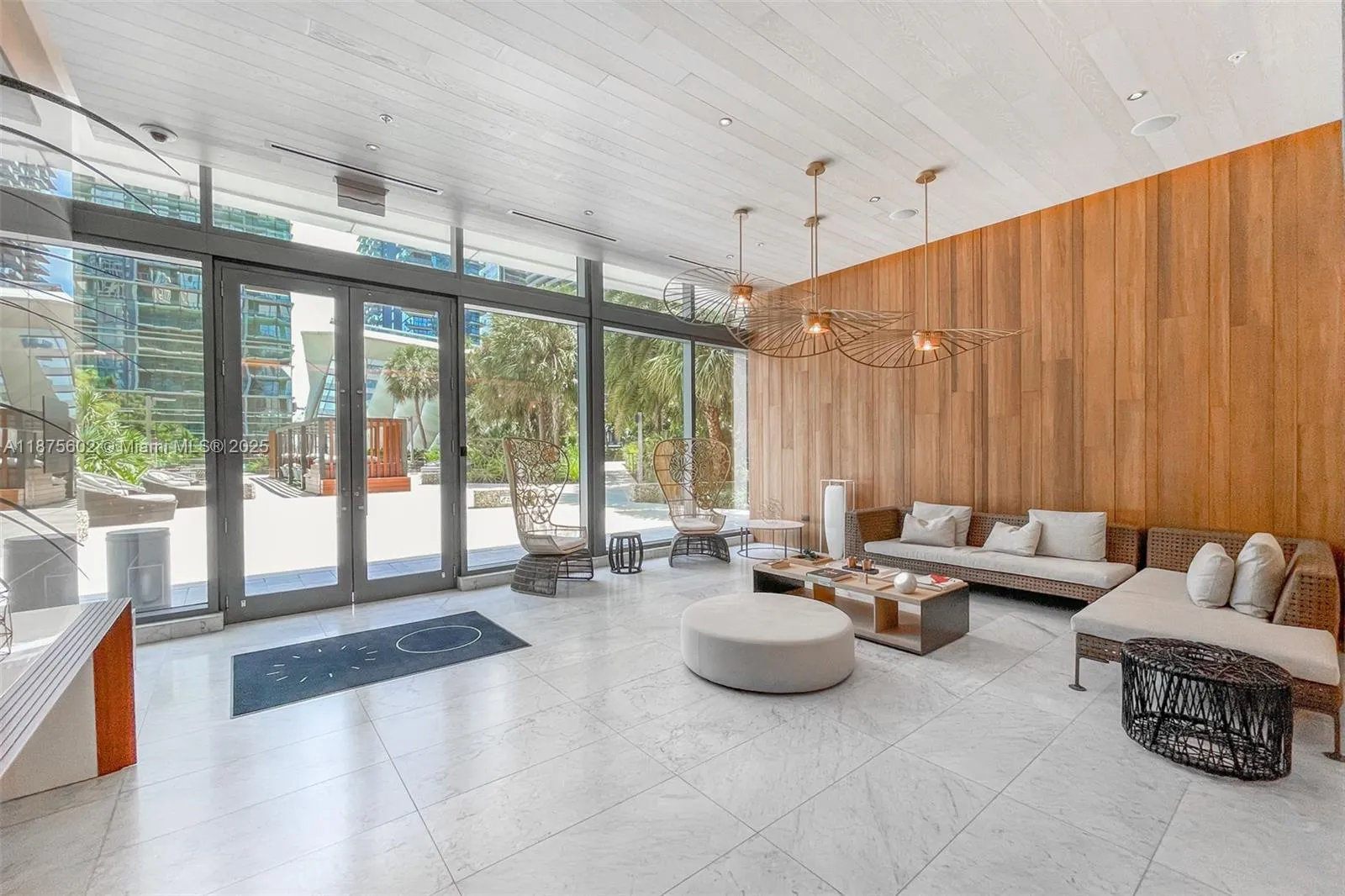 88 SW 7th St # 2204, Miami FL 33130