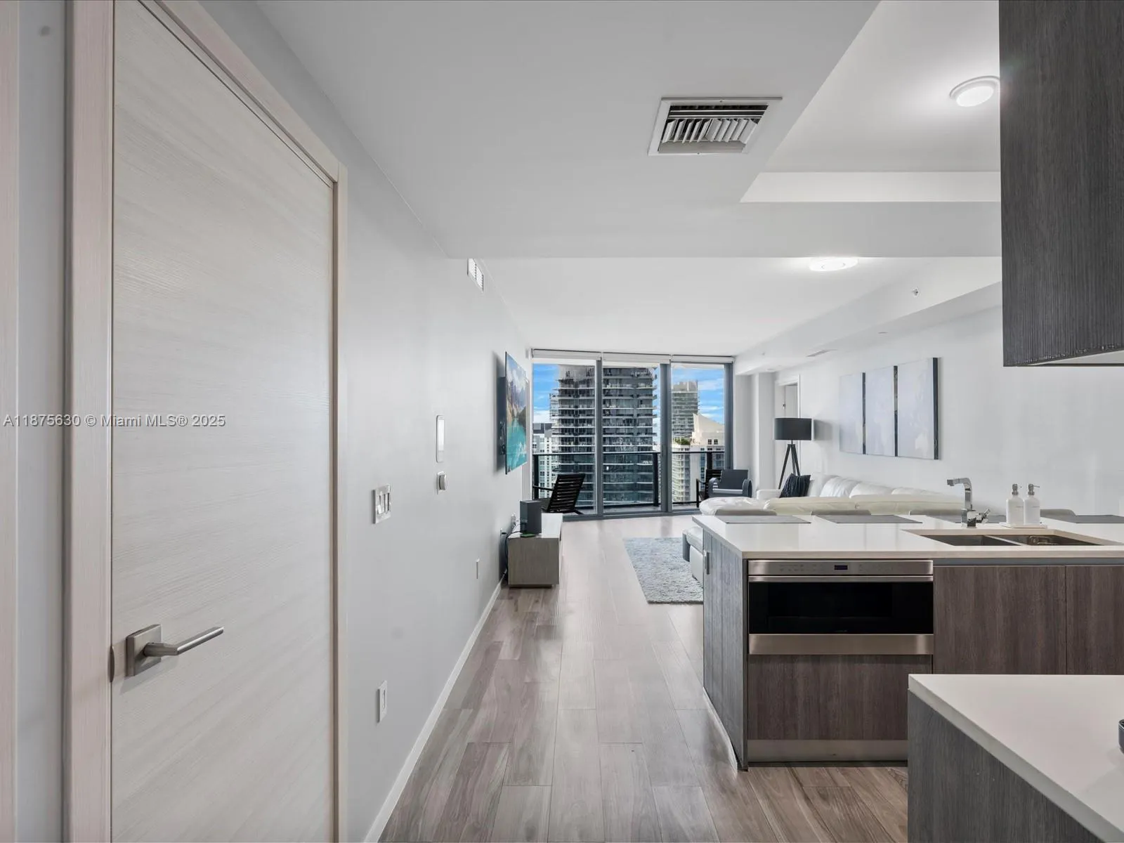 801 S Miami Ave # 4402, Miami FL 33130