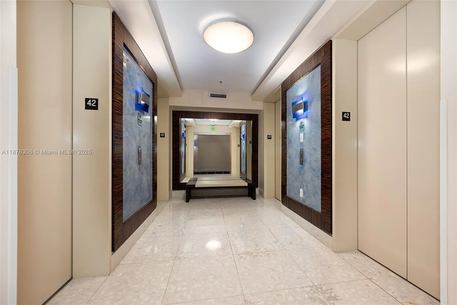 185 SW 7th St # 4201, Miami FL 33130