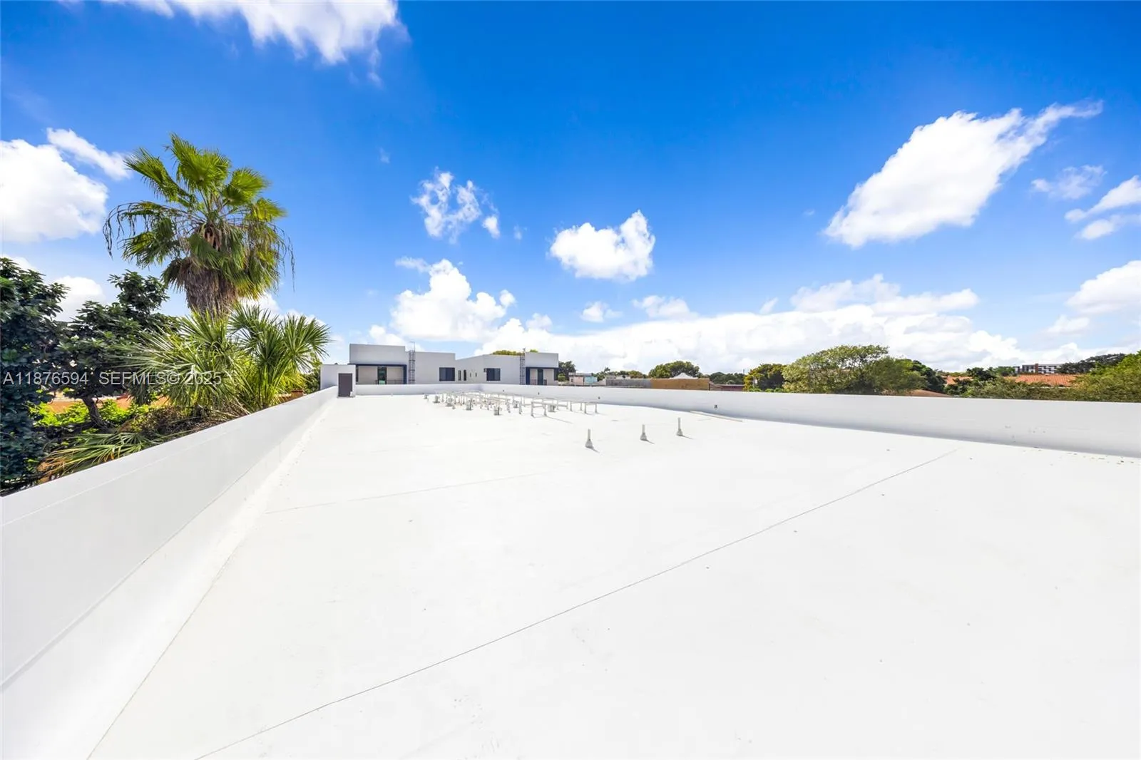 1254 SW 2nd St, Miami FL 33135