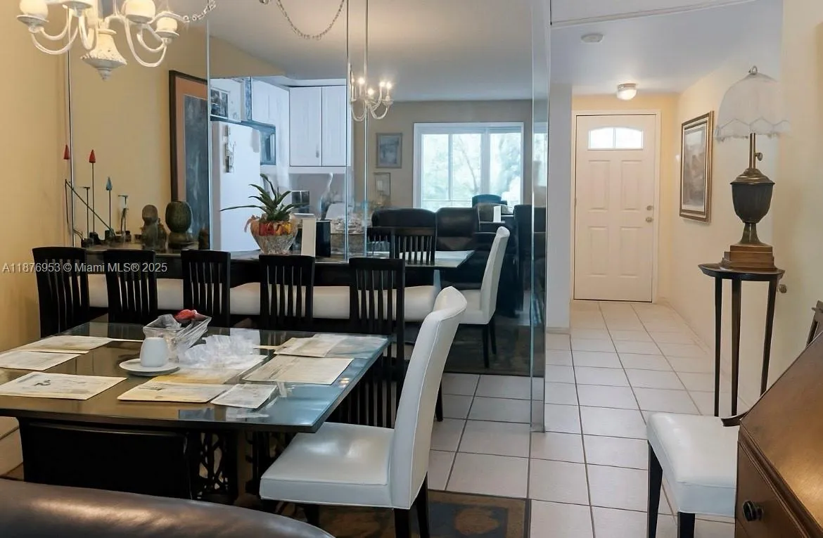 671 S Hollybrook Dr # 302, Pembroke Pines FL 33025