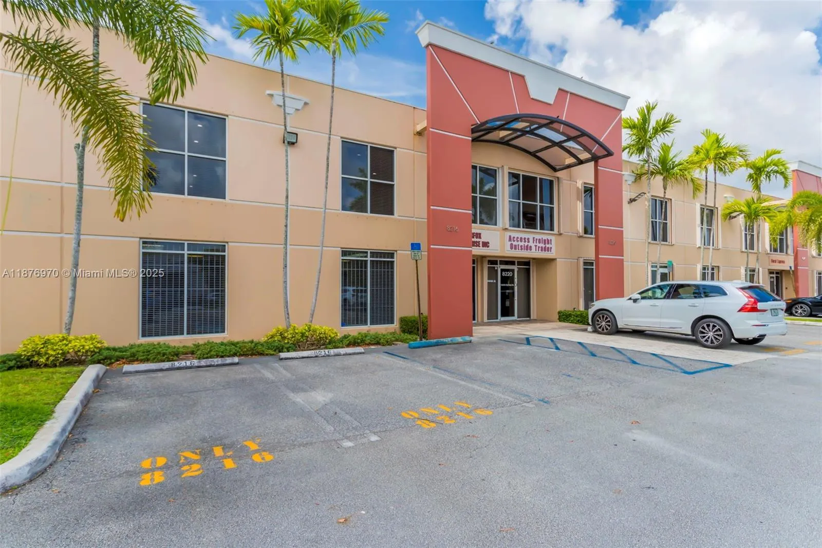 8216 NW 30th Ter, Doral FL 33122