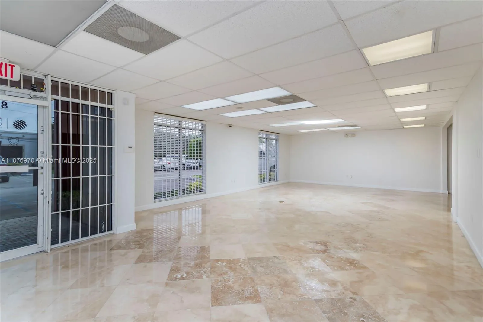 8216 NW 30th Ter, Doral FL 33122