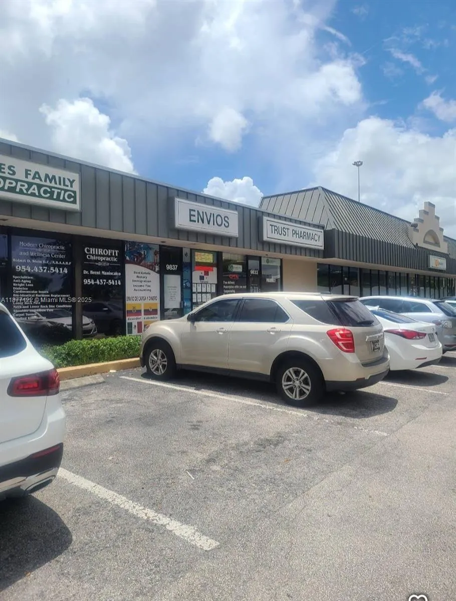 9837 Pines Blvd, Pembroke Pines FL 33024