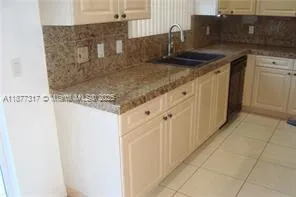 7733 NW 17th Ct, Pembroke Pines FL 33024