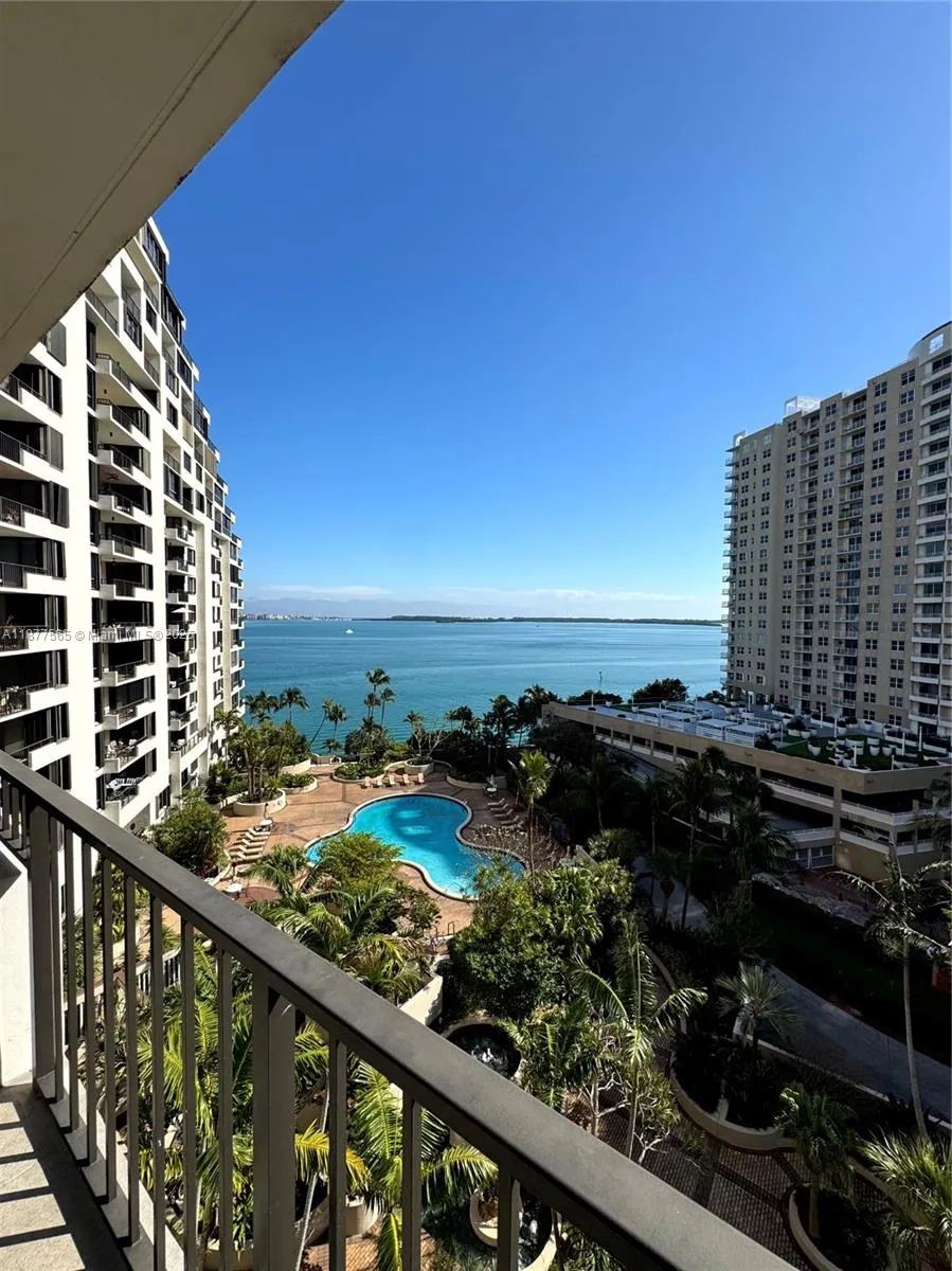 2 bedroom 2 bath for sale at 520 Brickell Key Dr # A913, Miami FL 33131