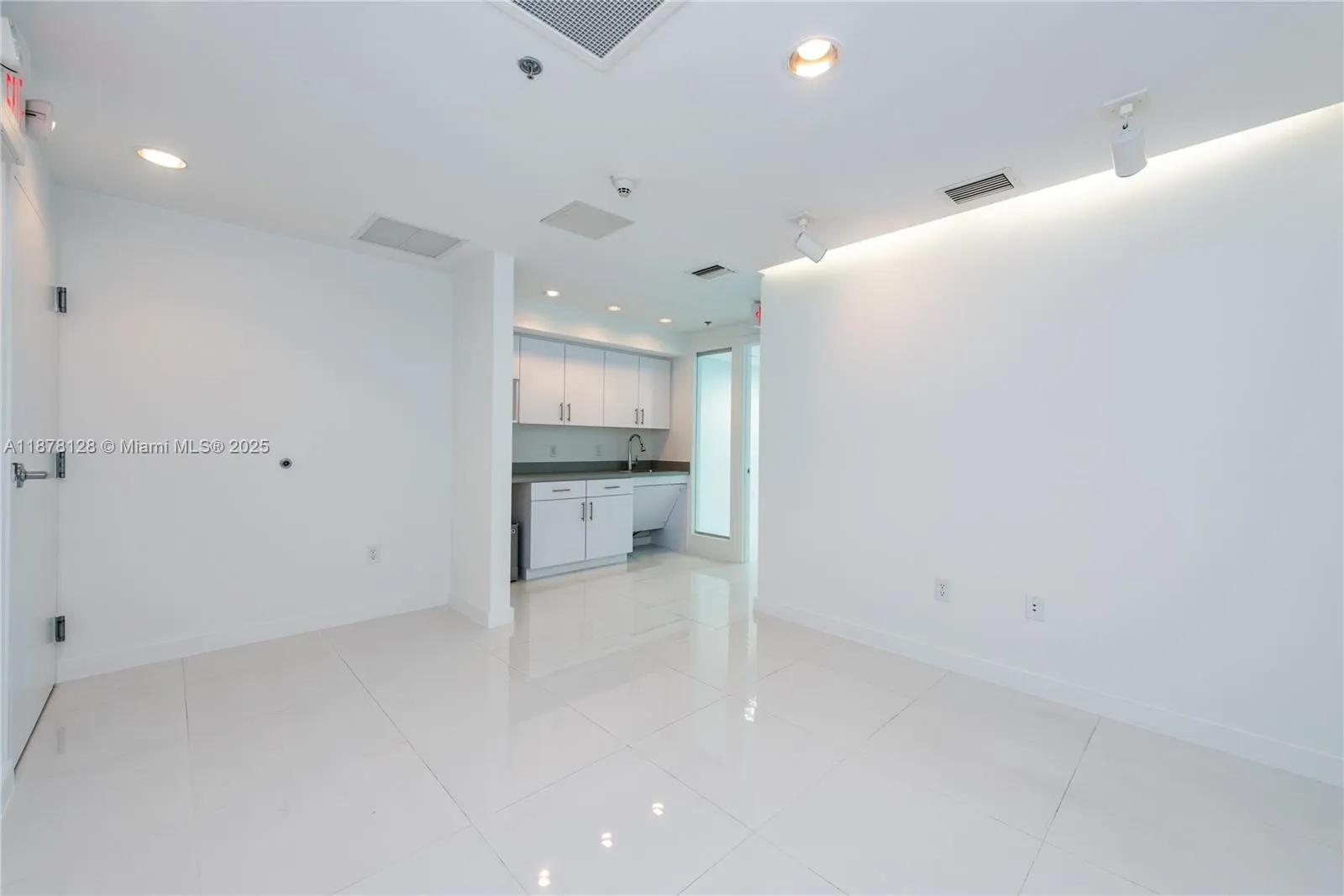 40 SW 13th Street # 902, Miami FL 33130