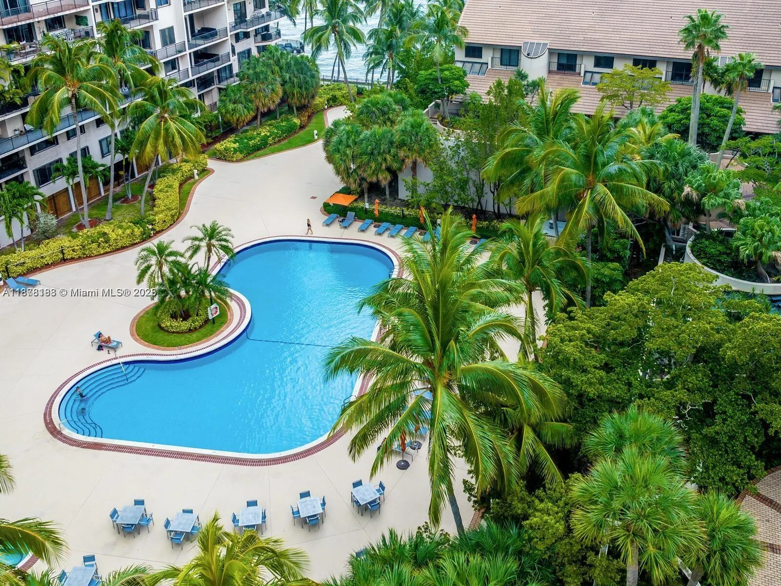 540 Brickell Key Dr # 811, Miami FL 33131