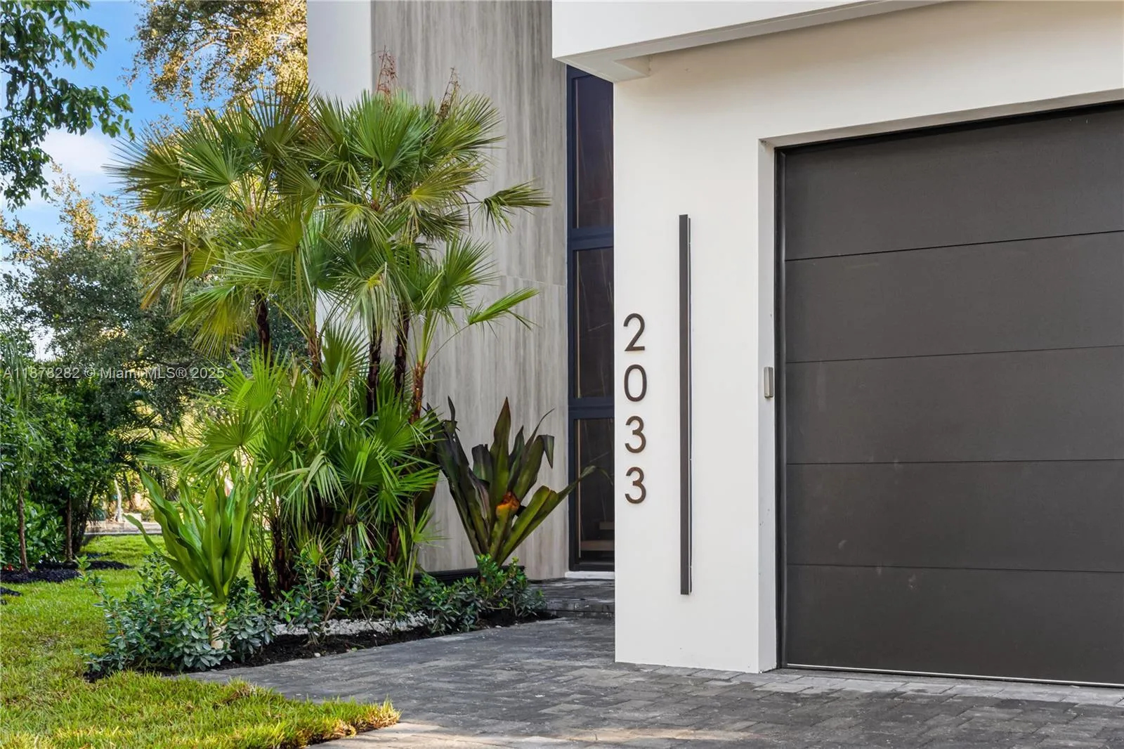 2033 NE 22nd St, Wilton Manors FL 33305