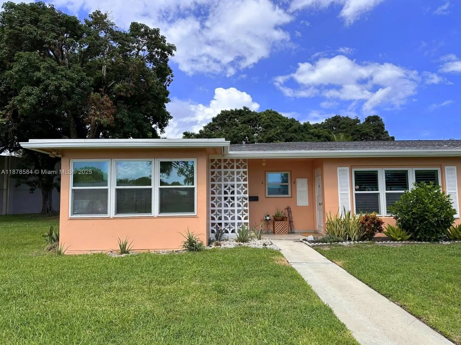 2 bedroom 2 bath for sale at 285 N High Point Blvd # A, Boynton Beach FL 33435