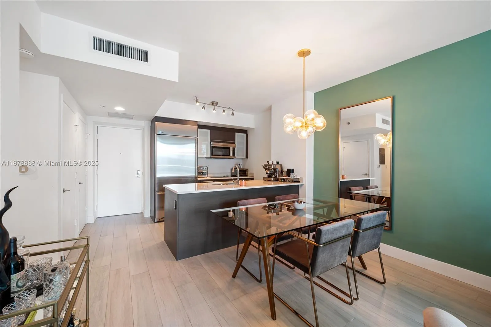 55 SE 6th St # 1908, Miami FL 33131