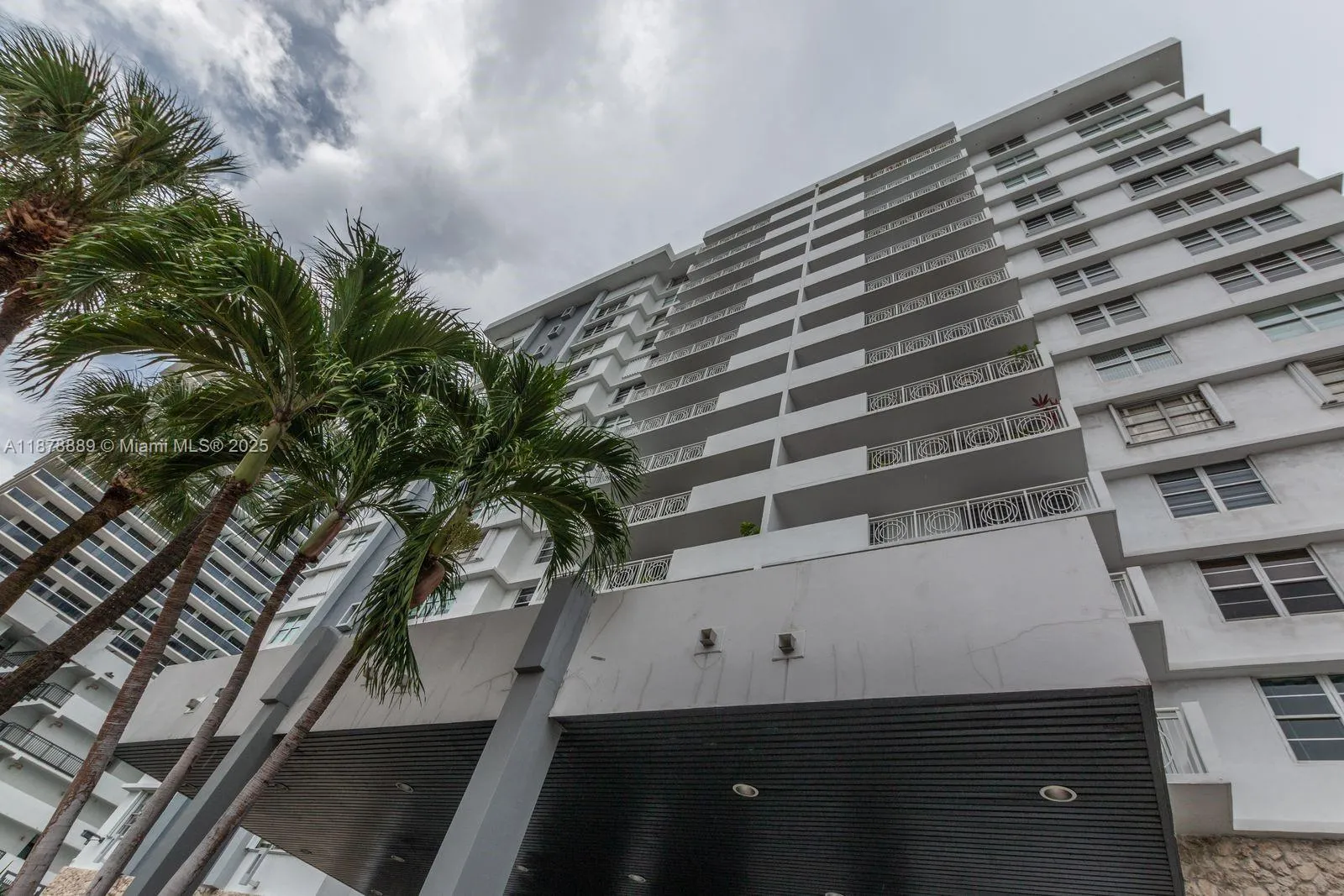 5825 Collins Ave # 2E, Miami Beach FL 33140