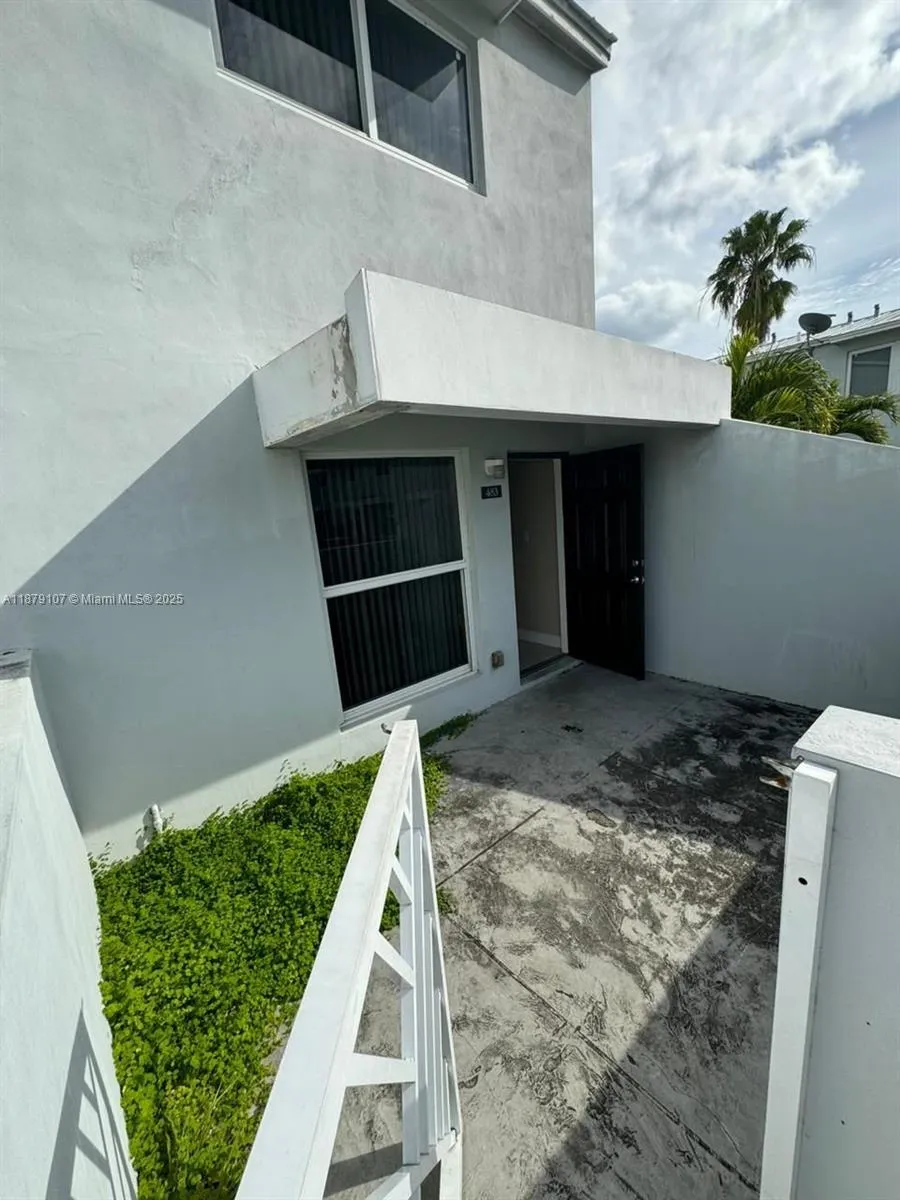 483 NW 19th St # 362, Miami FL 33136