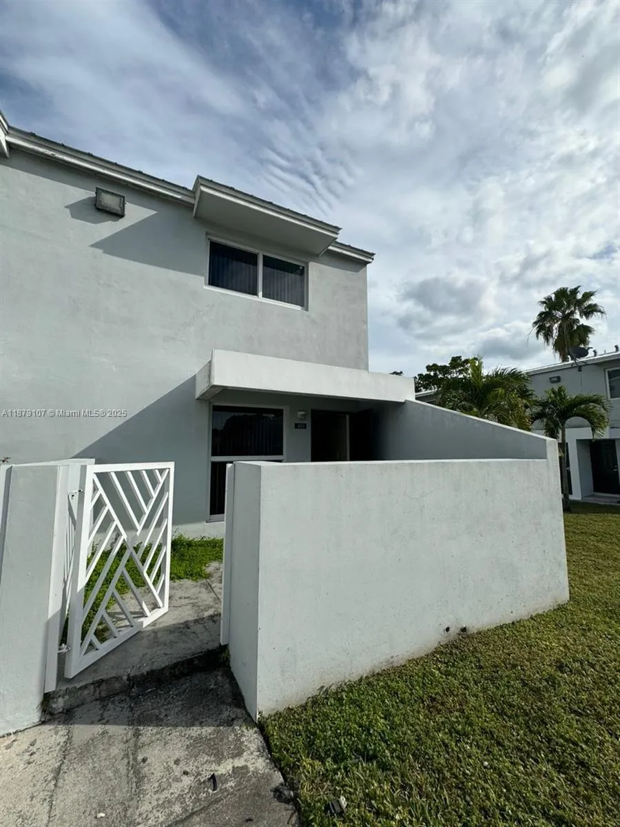 483 NW 19th St # 362, Miami FL 33136