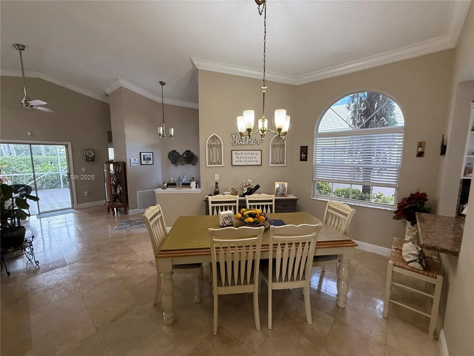 1040 Wilshire Cir W, Pembroke Pines FL 33027