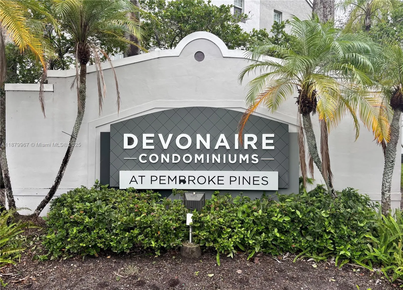 3 bedroom 2 bath for sale at 777 SW 111th Way # 101, Pembroke Pines FL 33025