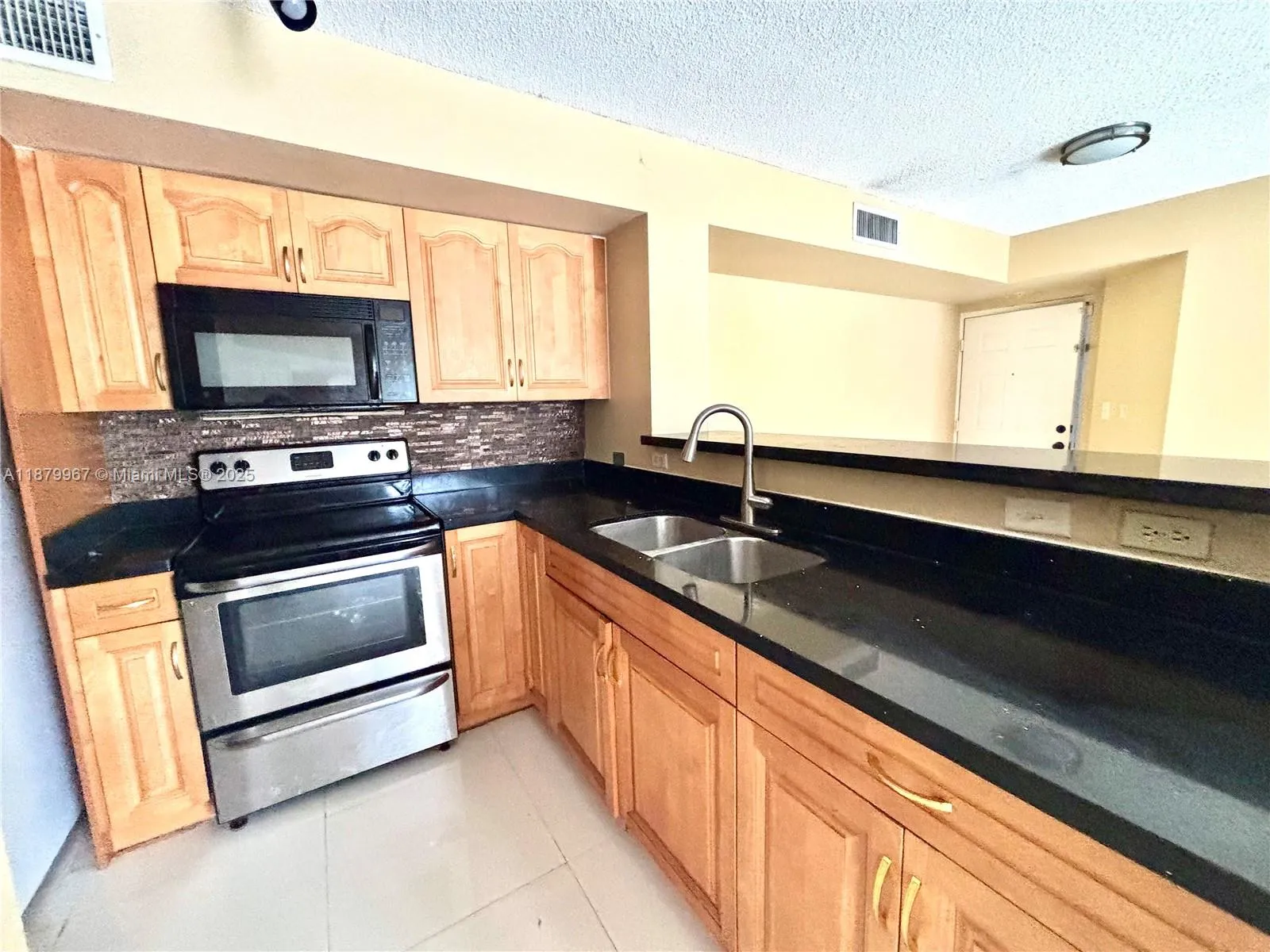 777 SW 111th Way # 101, Pembroke Pines FL 33025