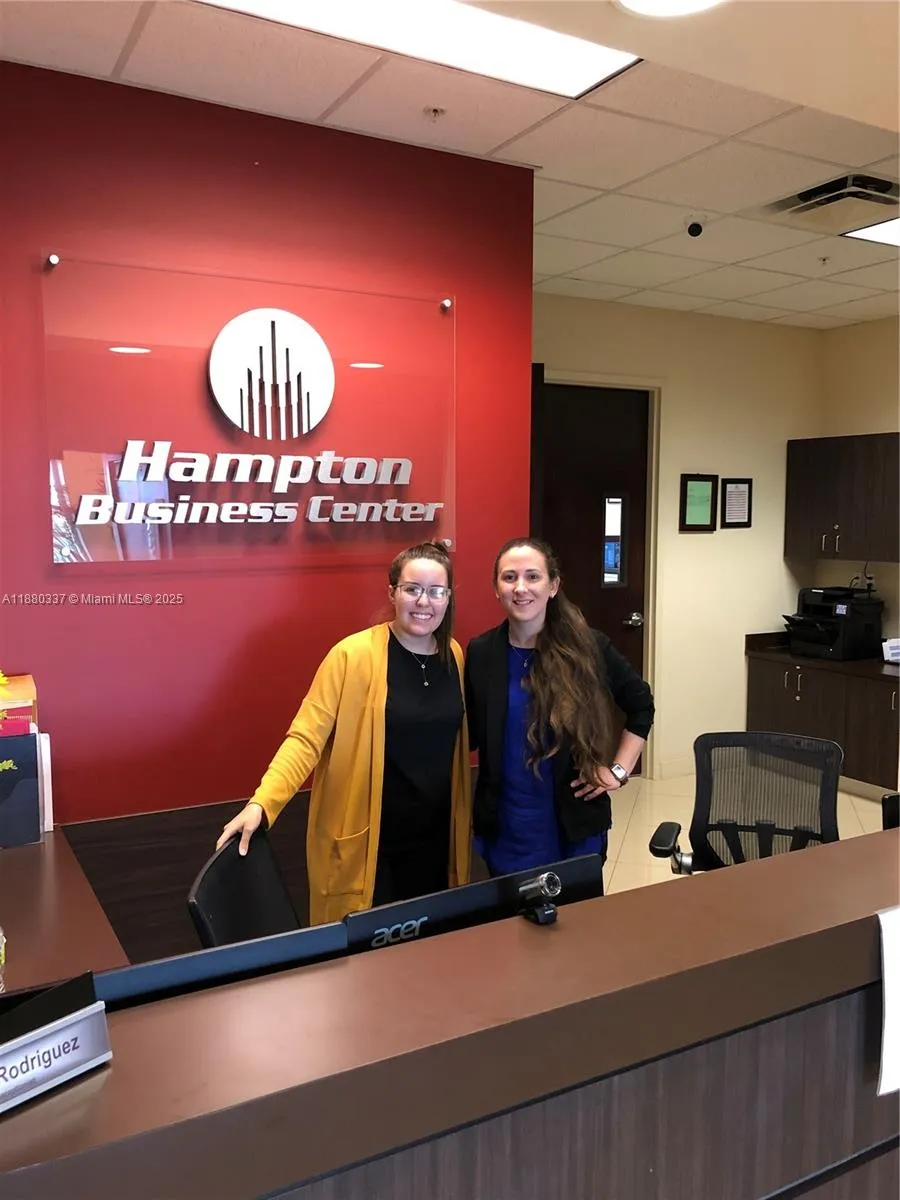 15800 Pines Blvd # 317, Pembroke Pines FL 33027