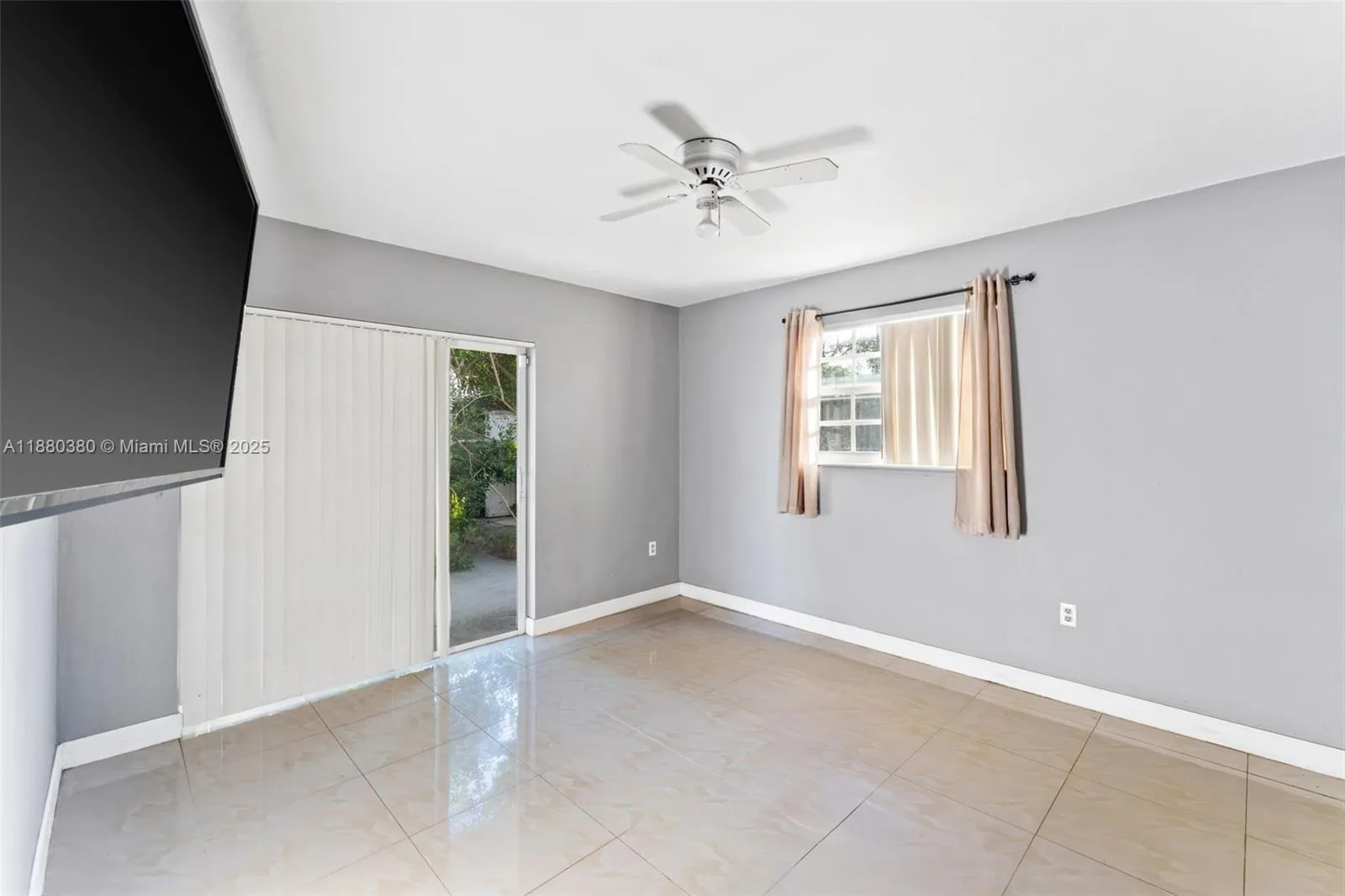 7820 Orleans St, Miramar FL 33023