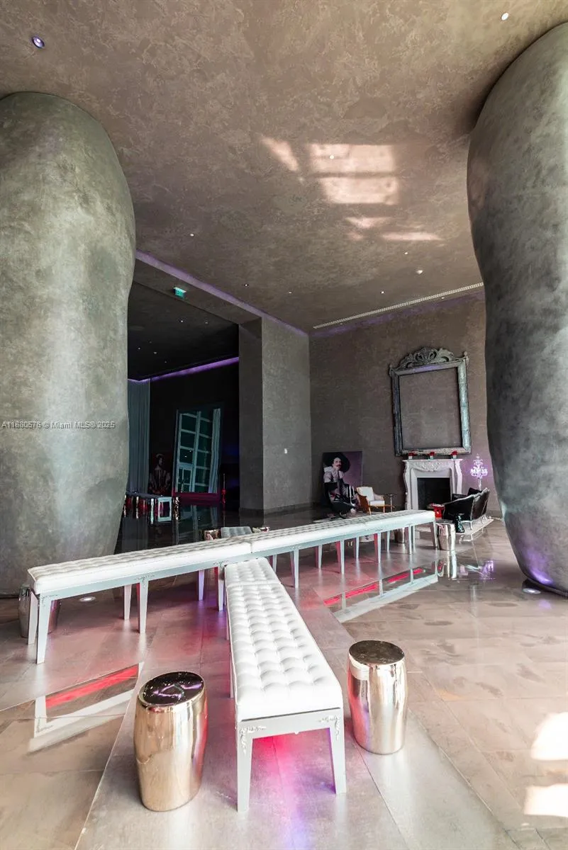 495 Brickell Ave # 2102, Miami FL 33131