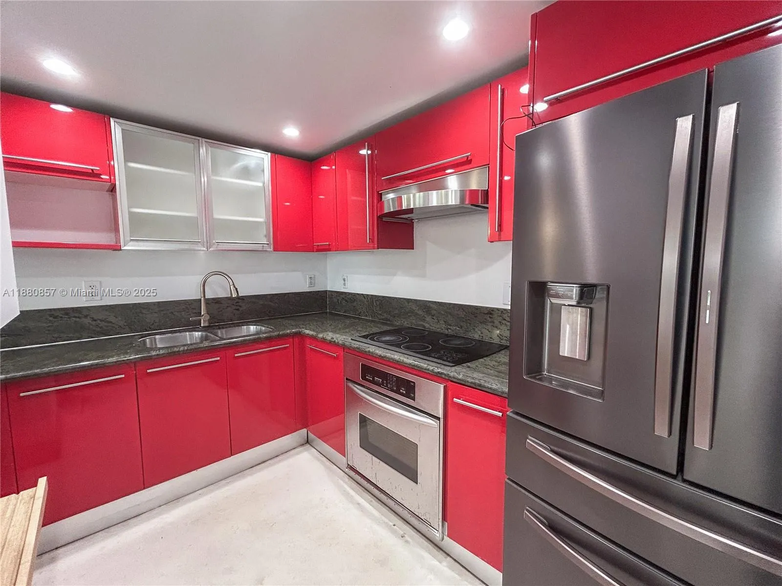 800 Collins Ave, Miami Beach FL 33139