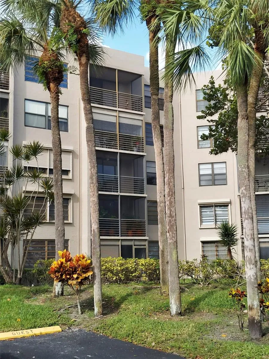 901 Colony Point Cir # 304, Pembroke Pines FL 33026