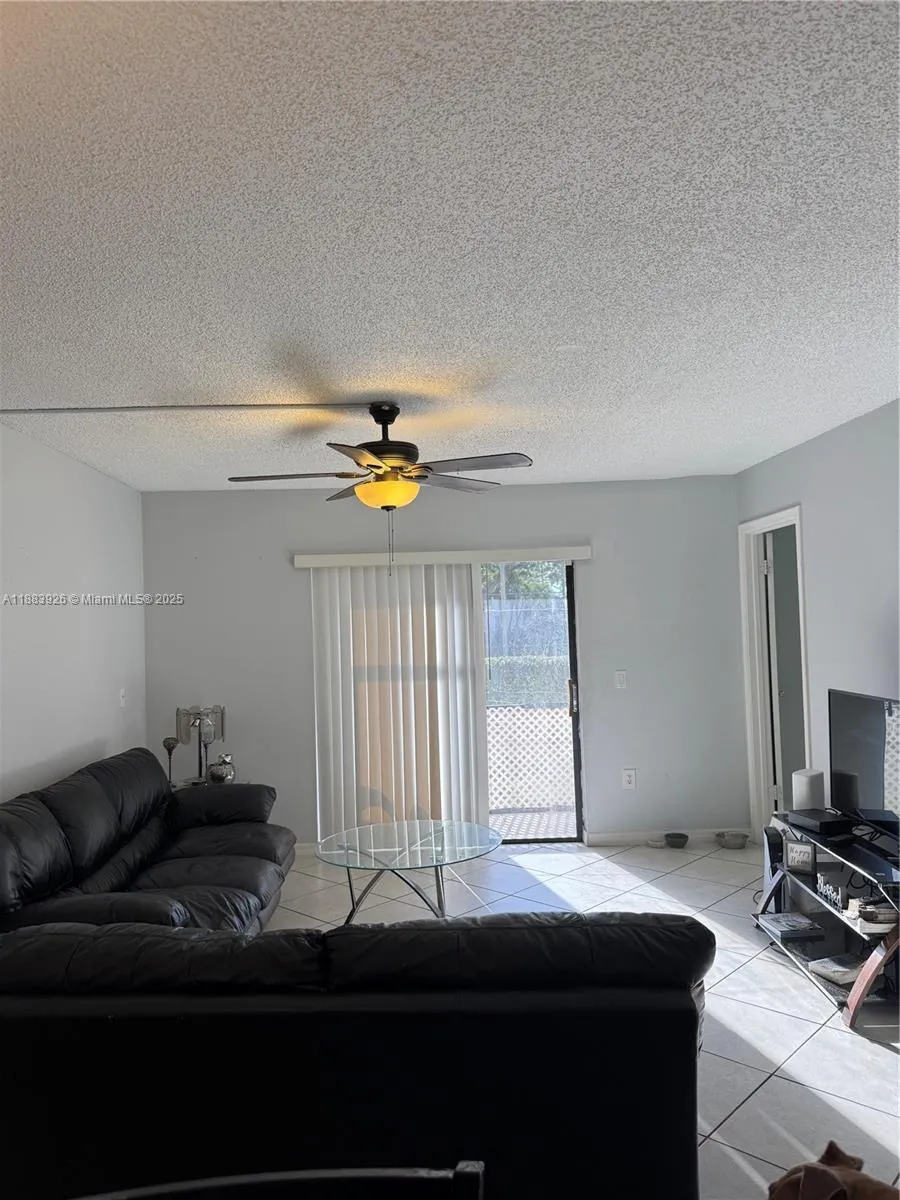 142 NW 91st Ave # 104, Pembroke Pines FL 33024