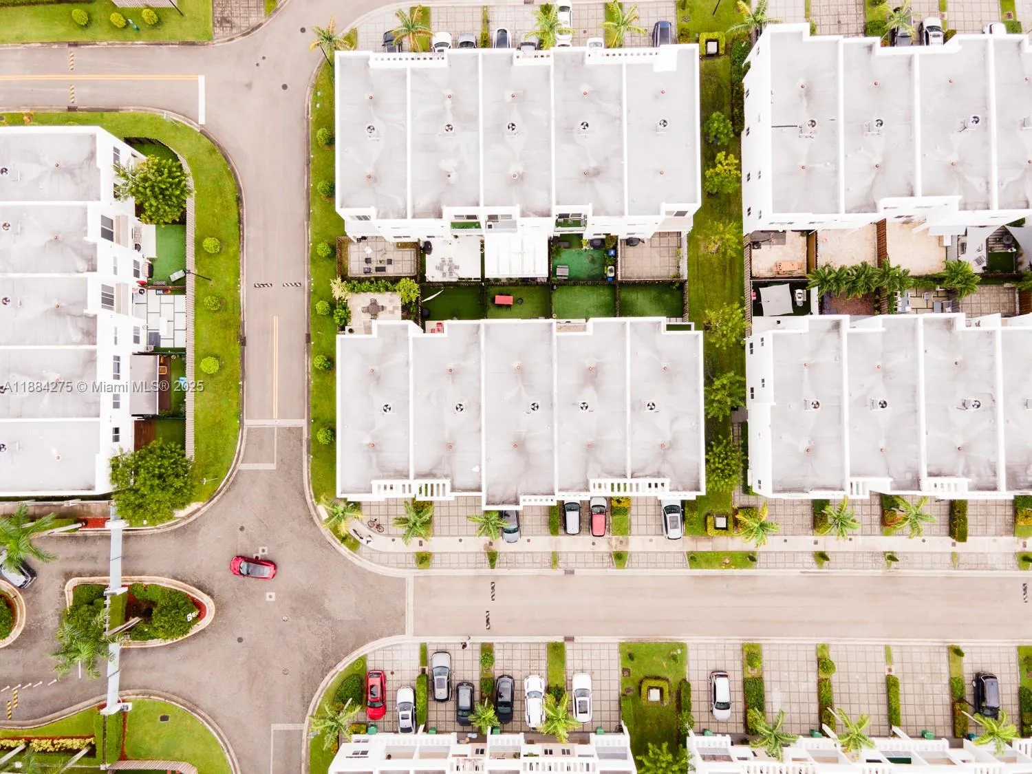 10279 NW 72nd St, Doral FL 33178