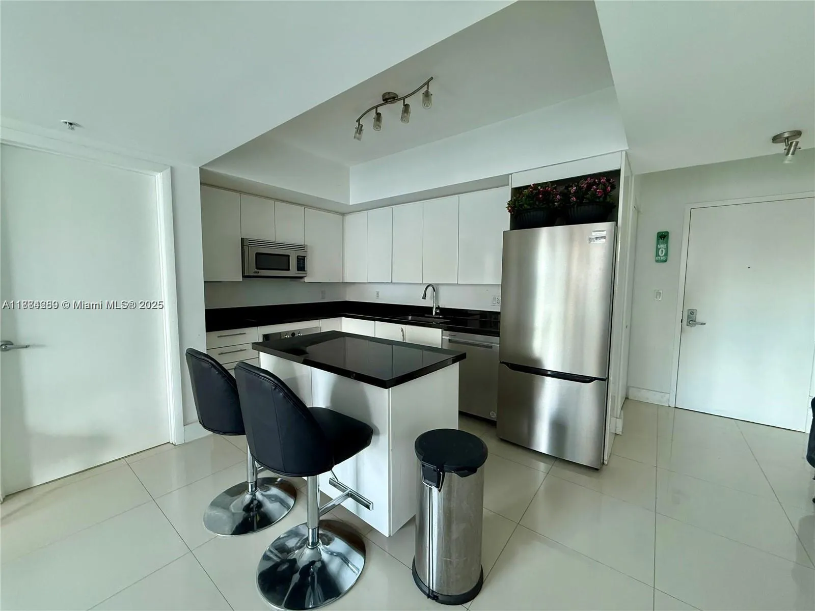 92 SW 3rd St # 1104, Miami FL 33130