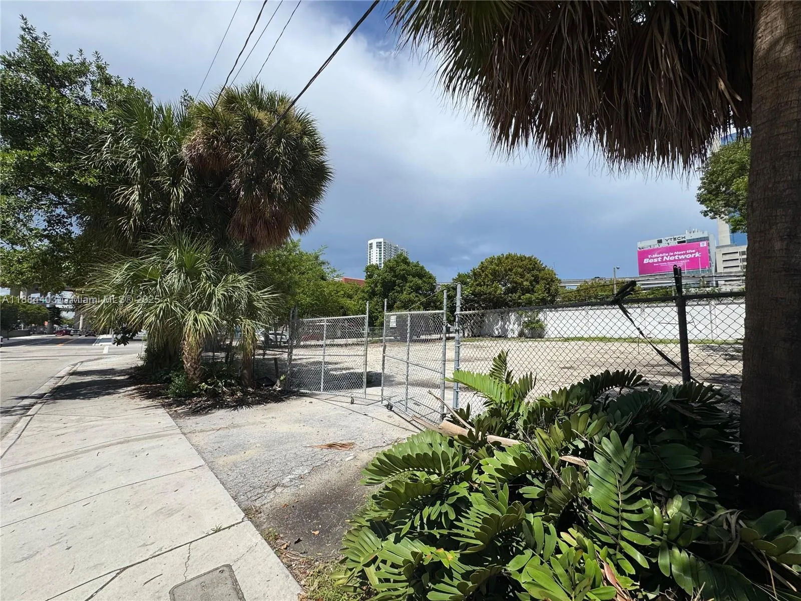 201 SE 2nd Ave, Miami FL 33131