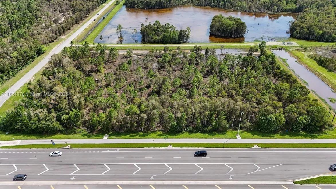 810 Fabian Cir, Fort Myers FL 33913