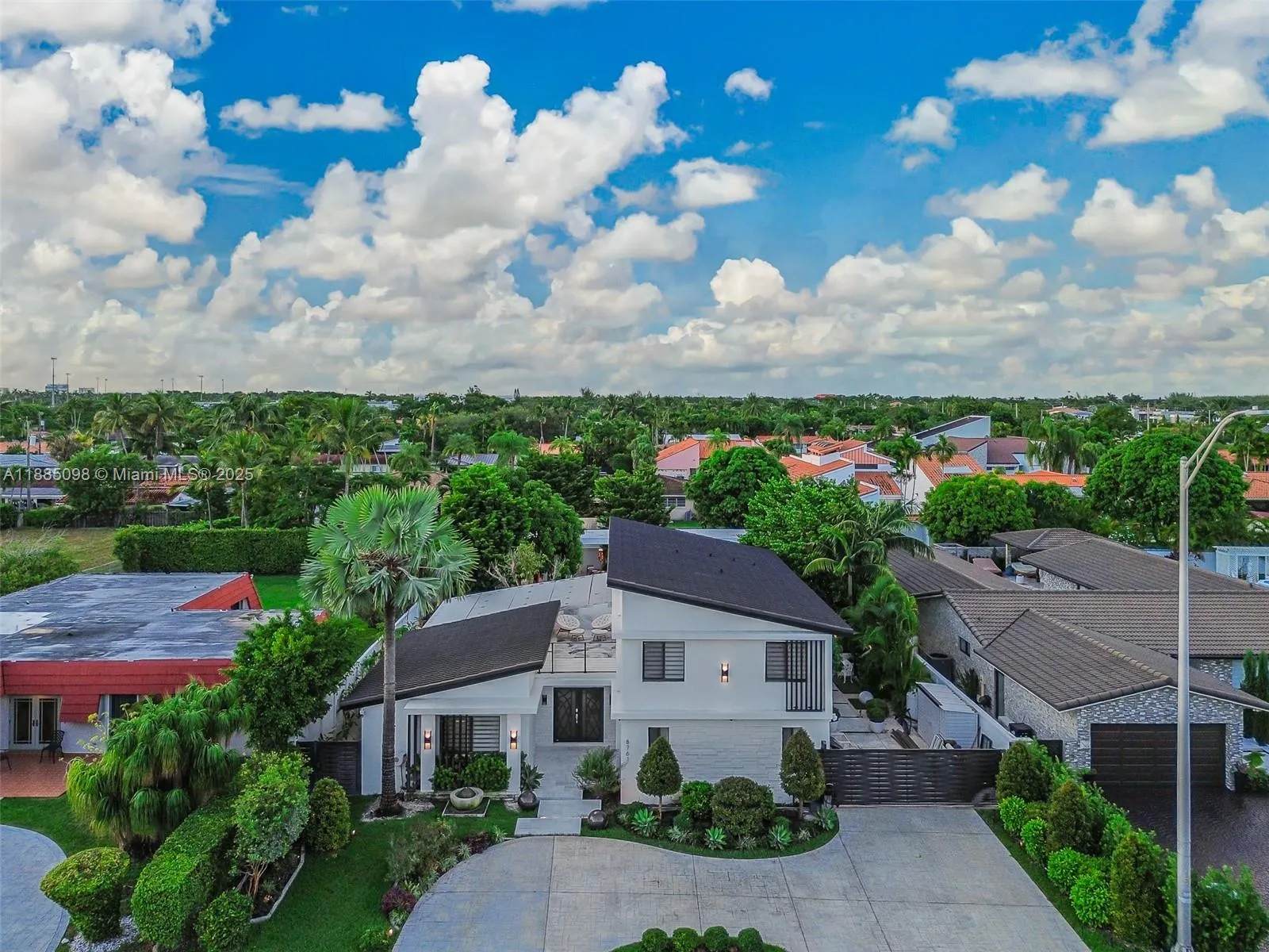 8761 SW 56th St, Miami FL 33165