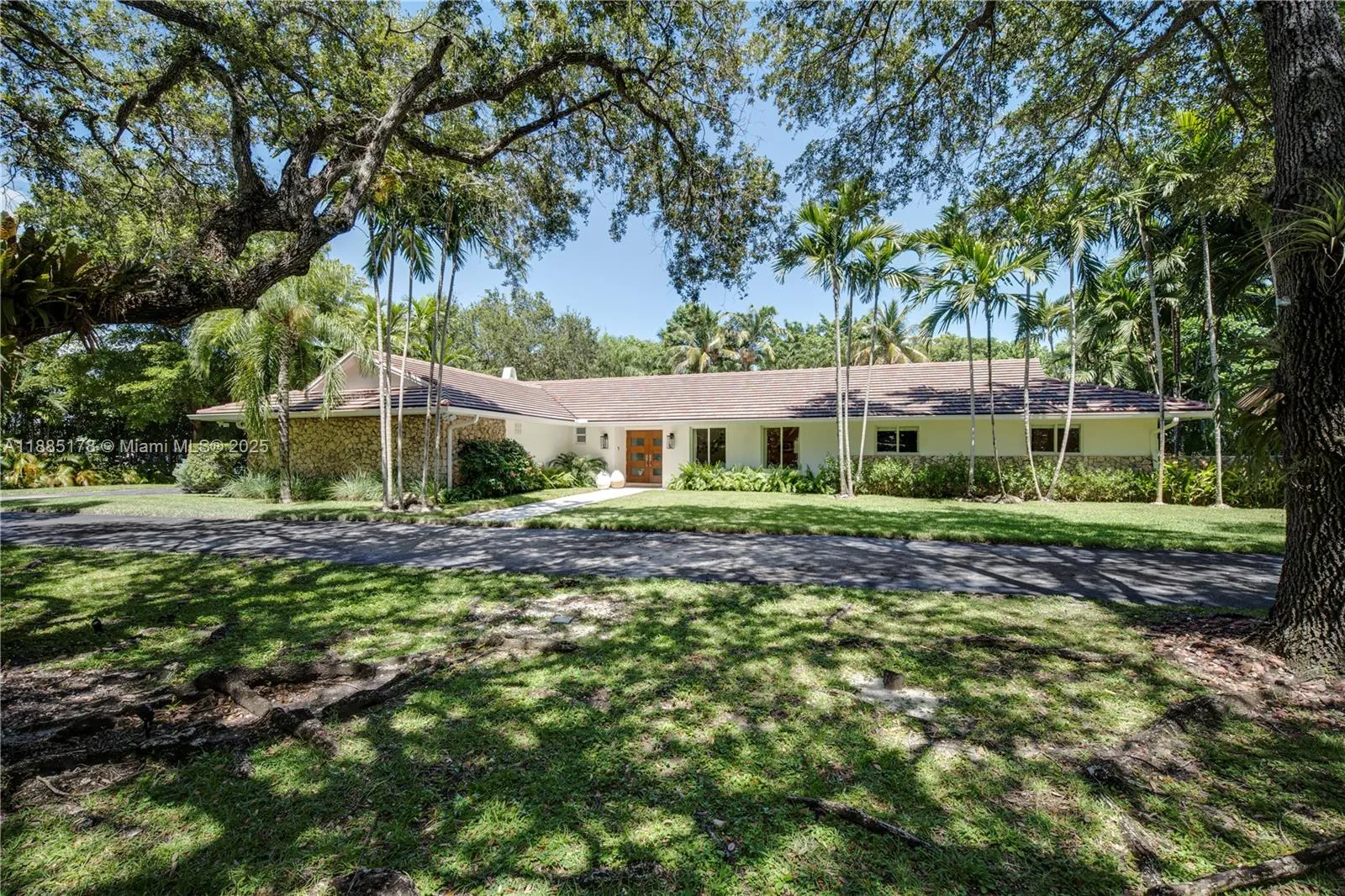 11905 SW 67th Ave, Pinecrest FL 33156