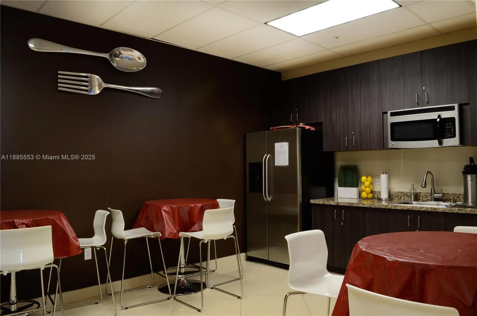 15800 Pines Blvd # 327, Pembroke Pines FL 33027