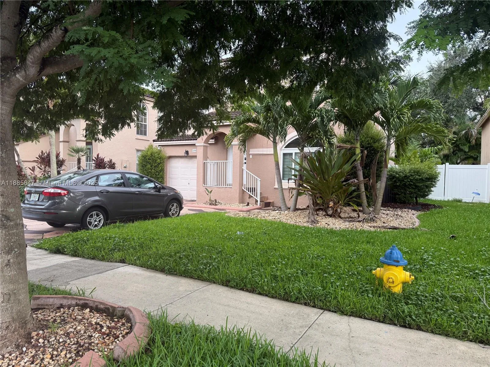 250 NW 151st Ave, Pembroke Pines FL 33028