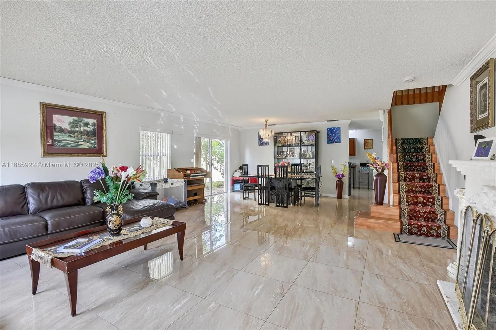 1001 SW 100th Ter, Pembroke Pines FL 33025