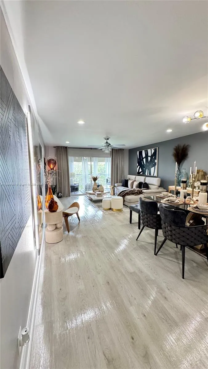 300 SW 130th Ter # 407B, Pembroke Pines FL 33027