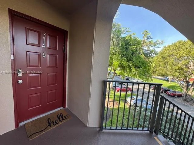 950 SW 138th Ave # 314B, Pembroke Pines FL 33027