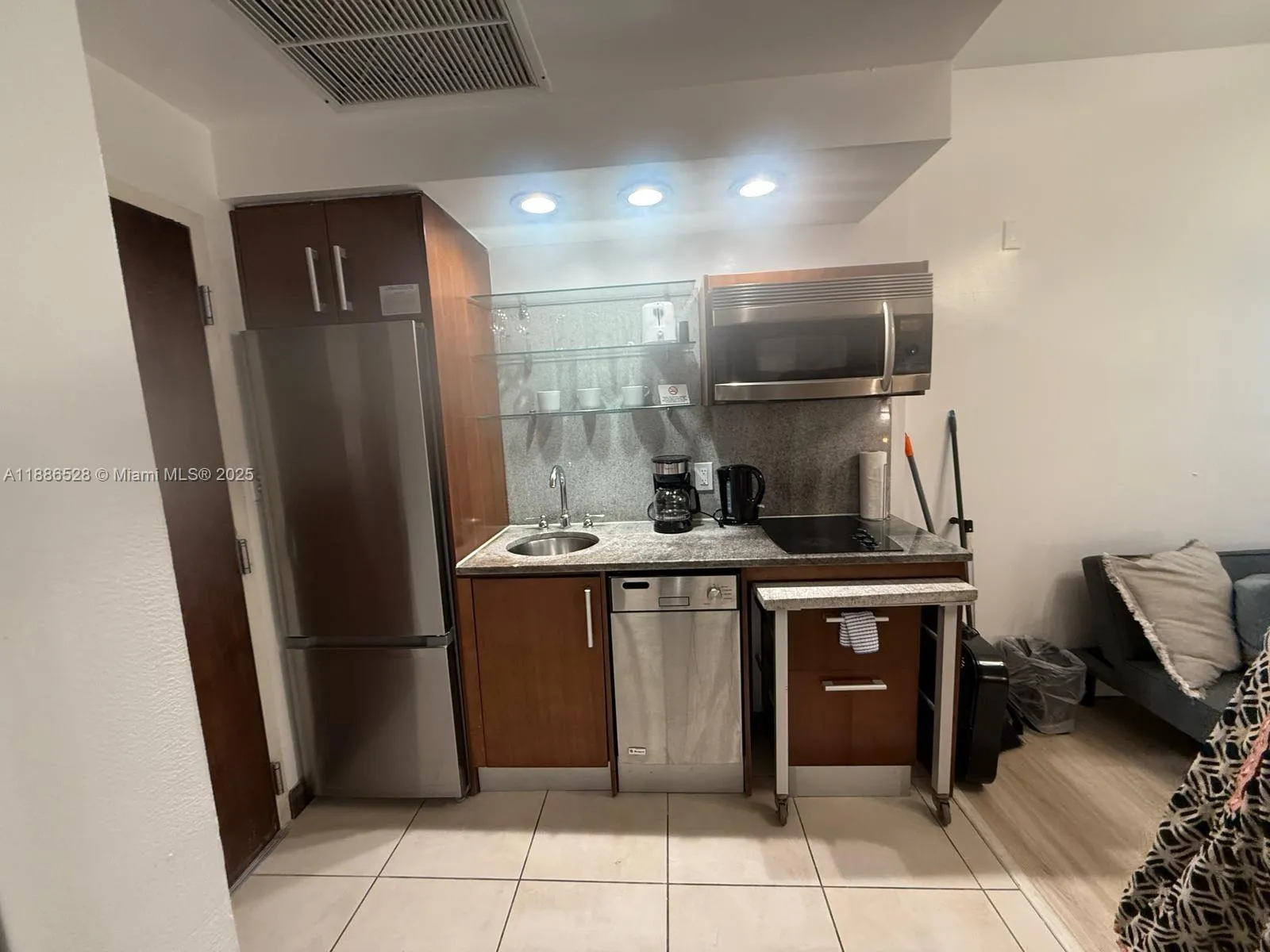 1036 Ocean Dr # B303, Miami Beach FL 33139