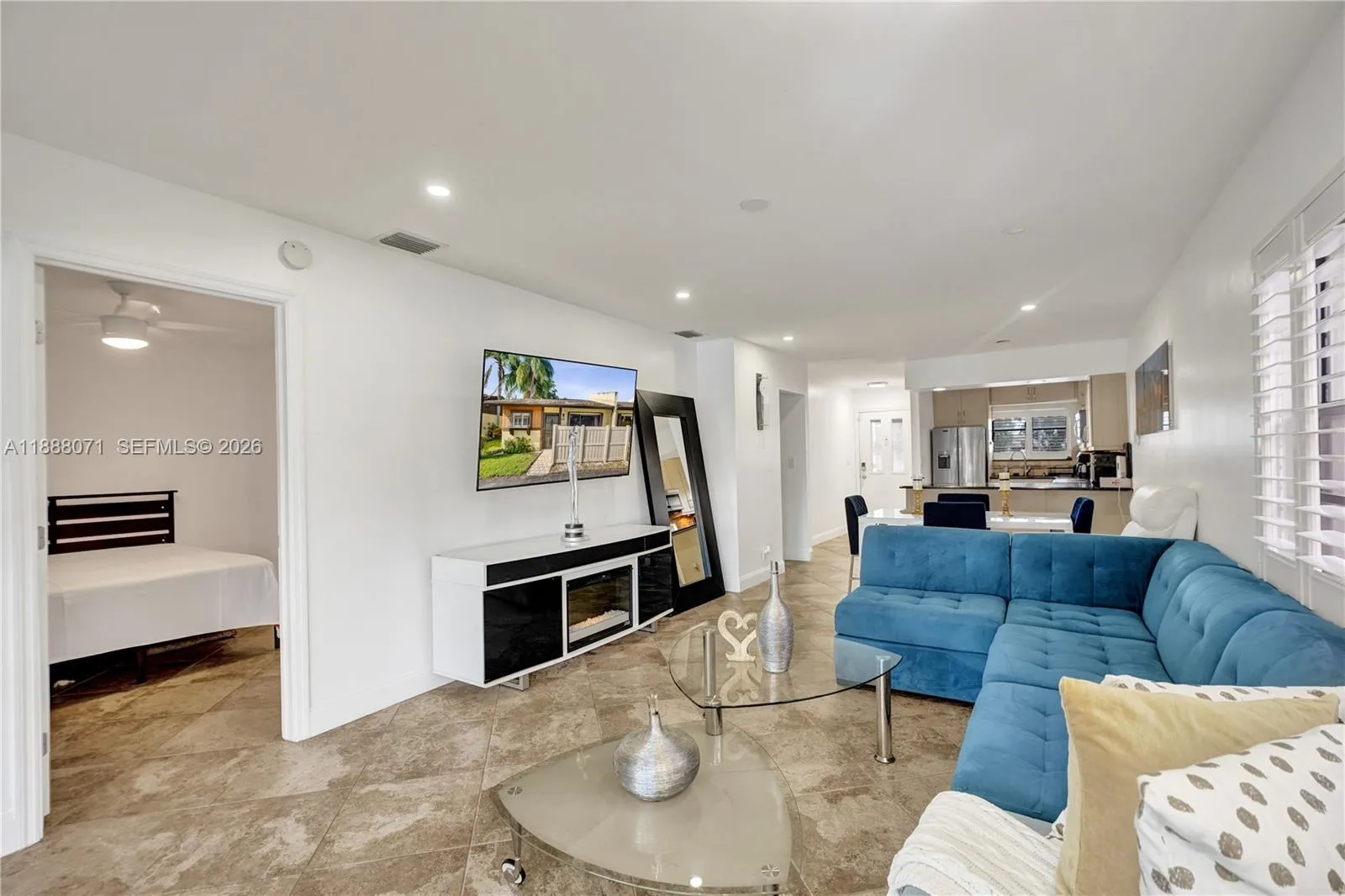 707 Banks Rd, Margate FL 33063