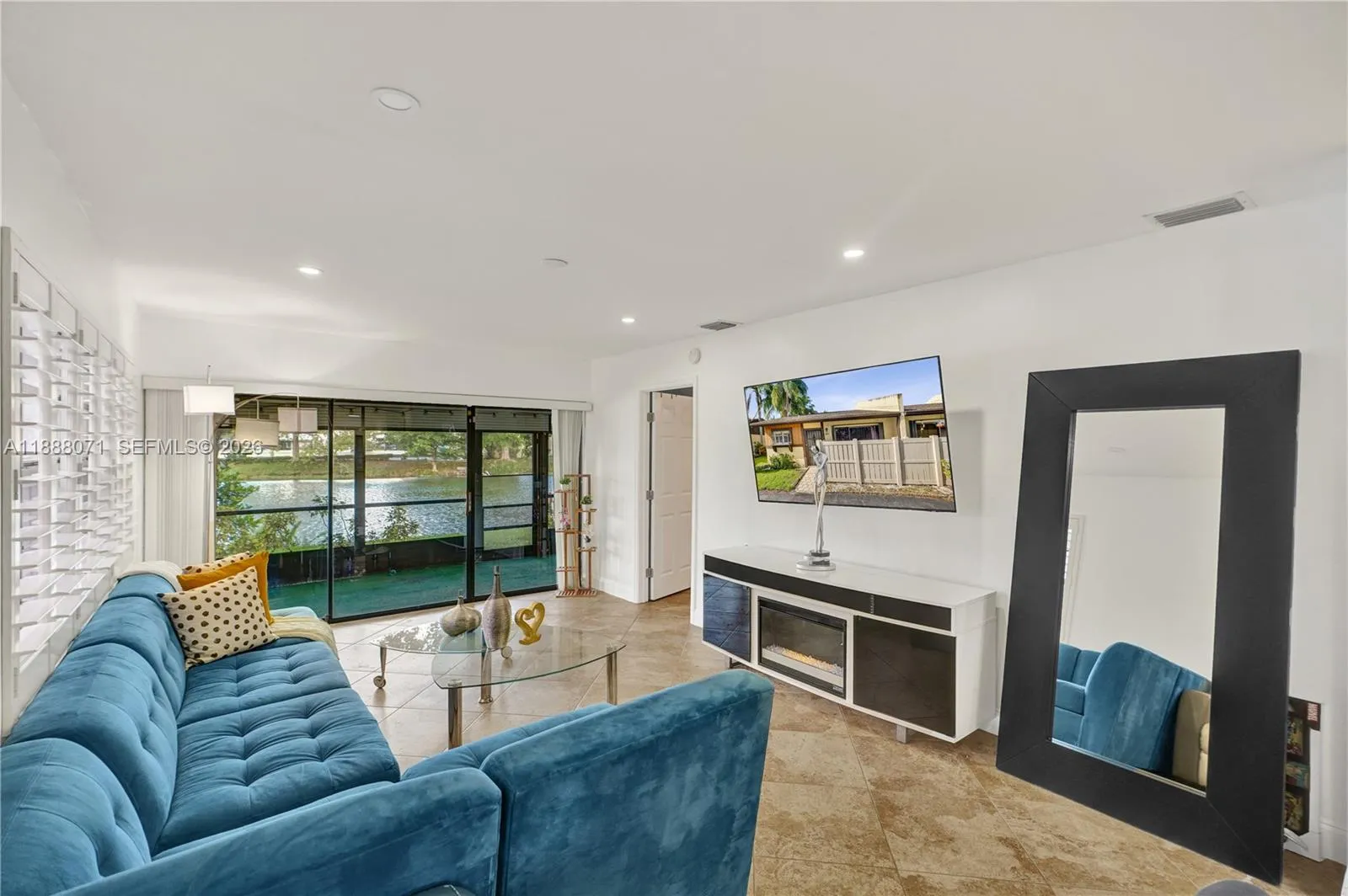 707 Banks Rd, Margate FL 33063