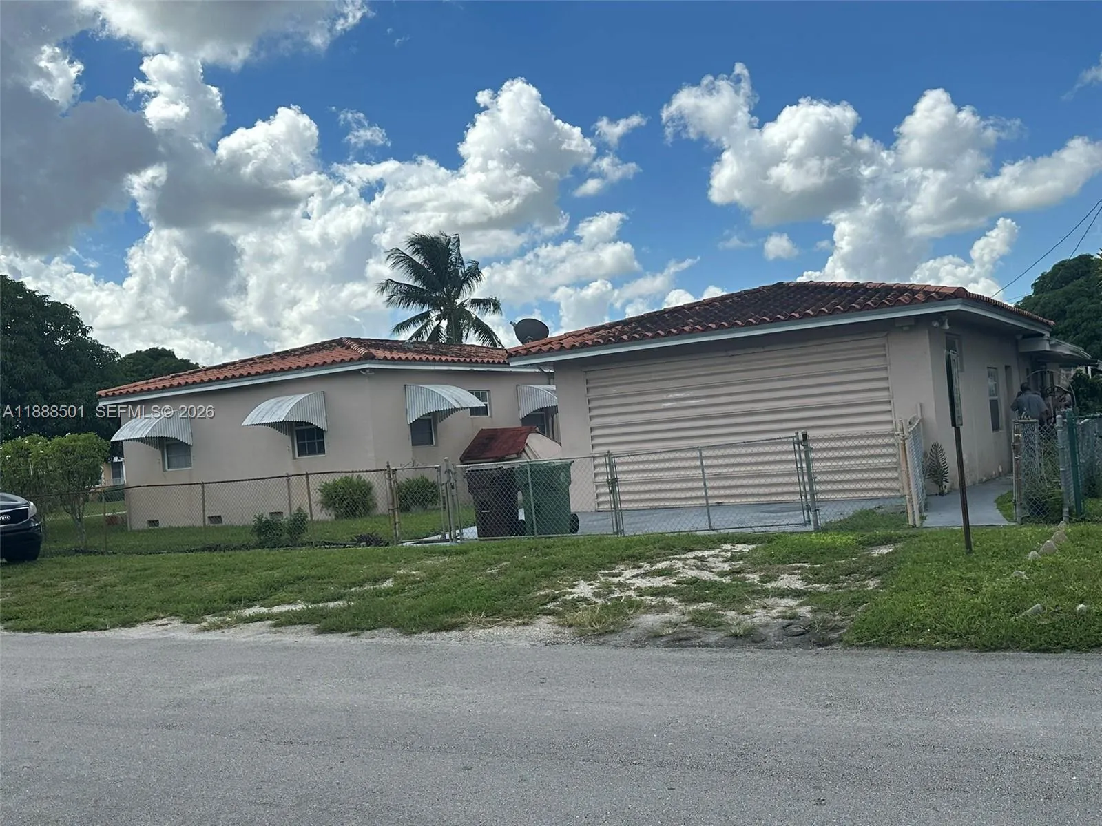 3 bedroom 2 bath for sale at 265 W 55th St, Hialeah FL 33012
