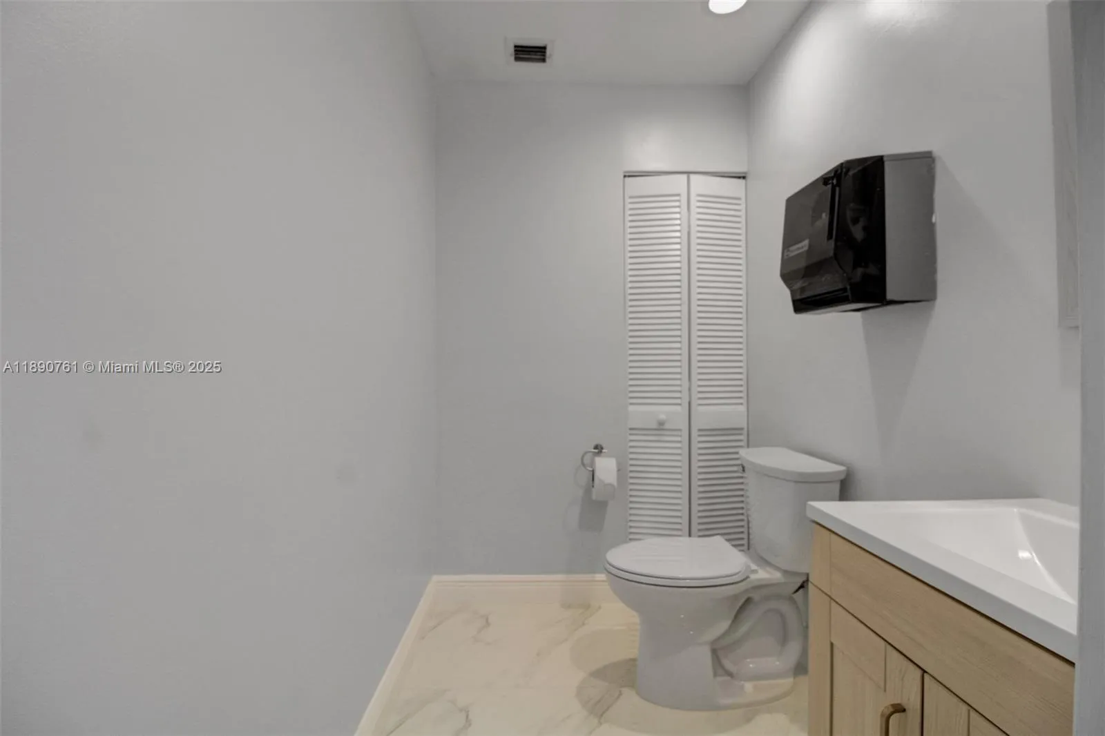 10620 NW 27th St # 101, Doral FL 33172