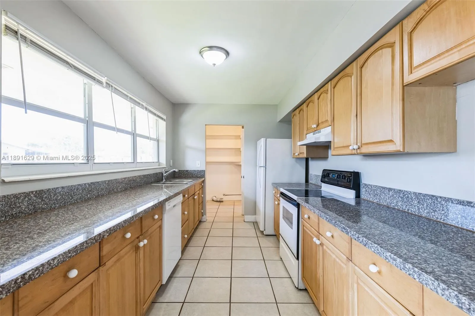 7804 Meridian St, Miramar FL 33023