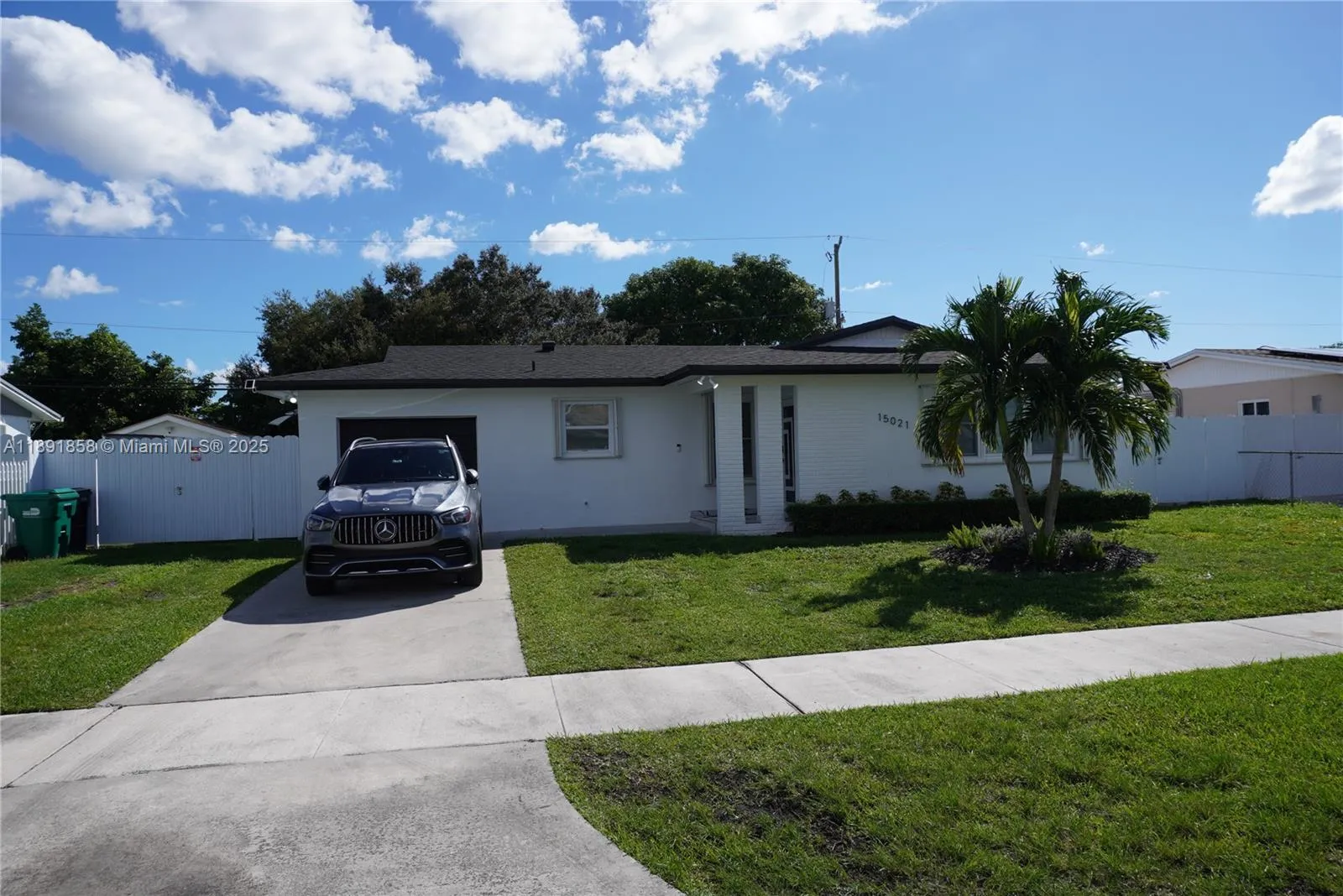 4 bedroom 3 bath for sale at 15021 Pierce St, Miami FL 33176