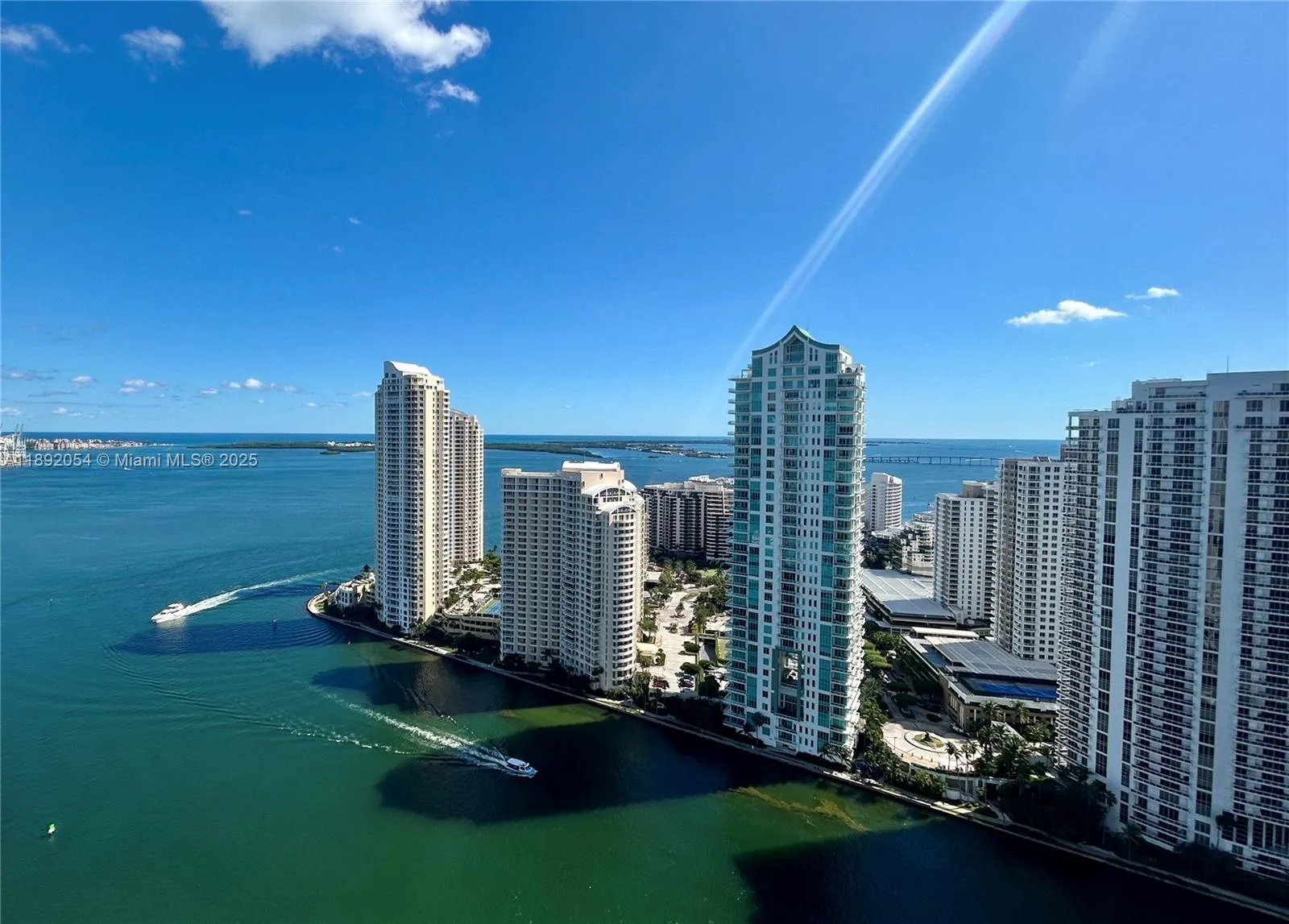 1 bedroom 1 bath for sale at 325 S Biscayne Blvd # 3917, Miami FL 33131