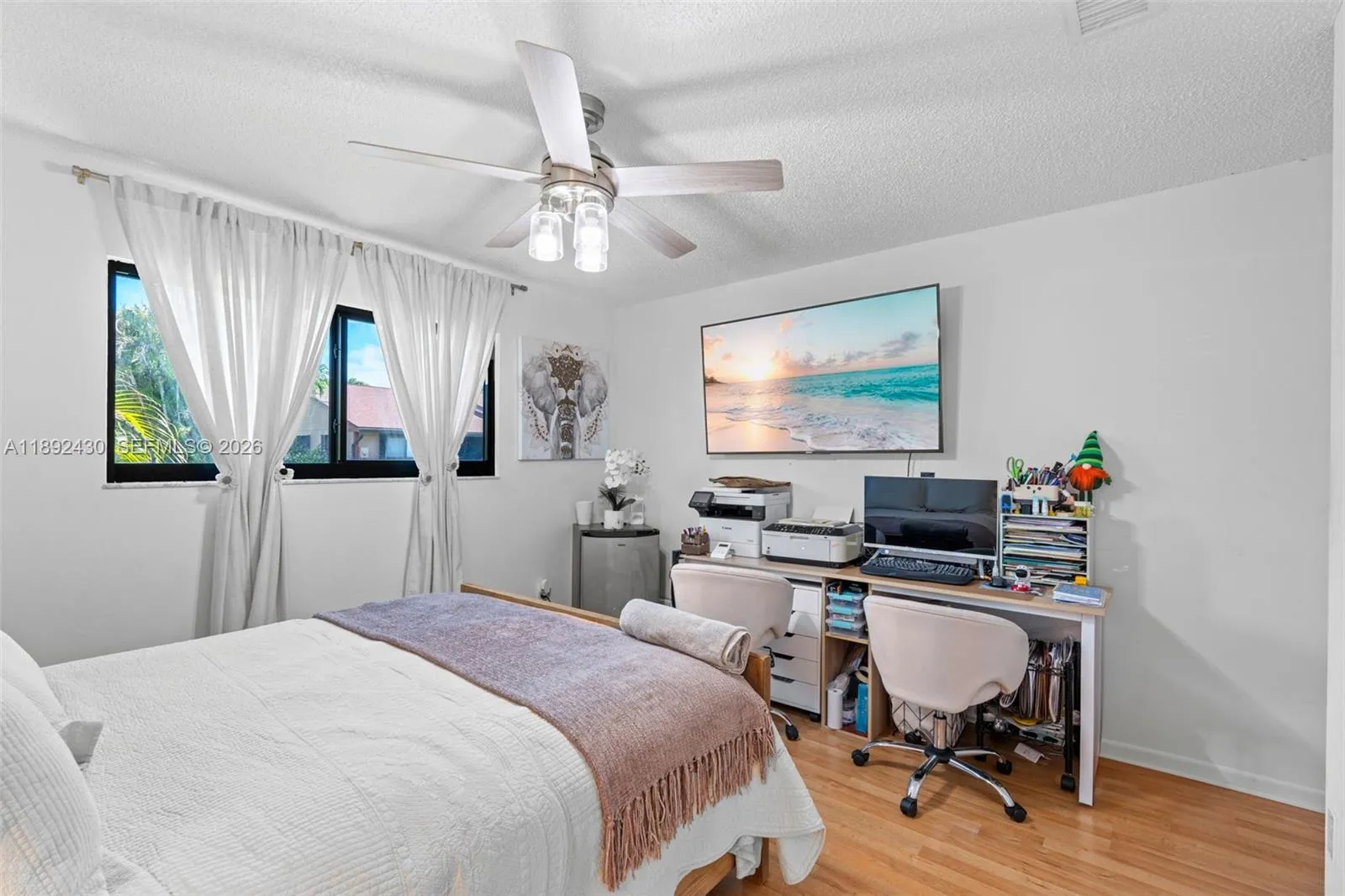 2 Flint Way, Boynton Beach FL 33426